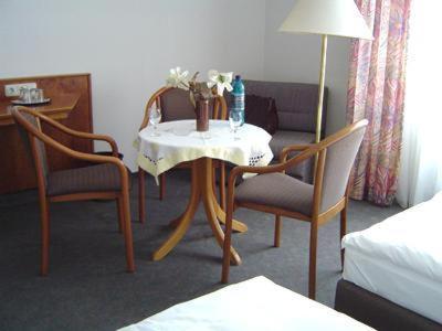 Hotel Stiftswingert Майнц Ресторан фото